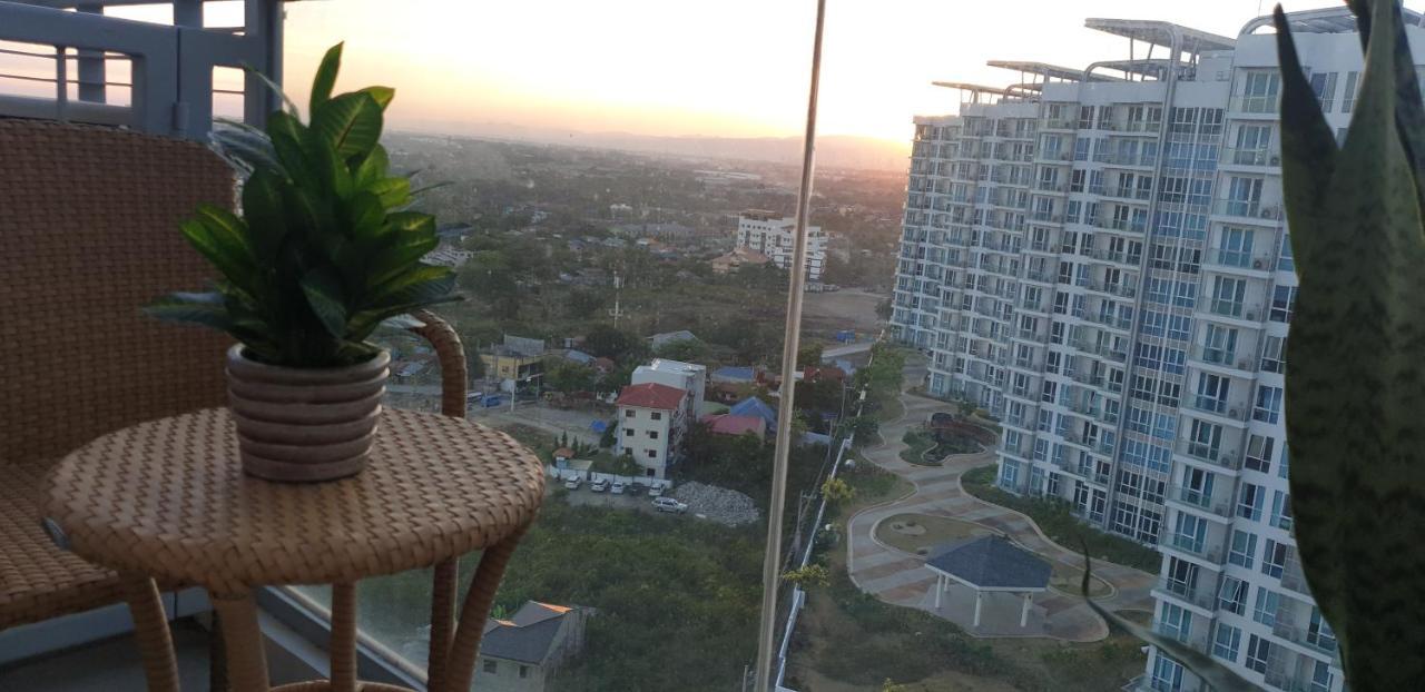 Aparthotel Mactan Newtown With Sun Set And Garden View Cebu Zewnętrze zdjęcie